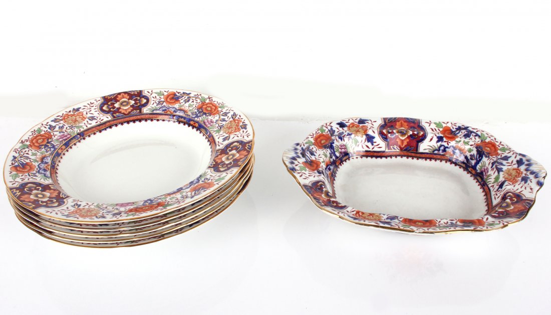 BOOTH'S SILICON CHINA FLORAL DESIGNED BOWLS (6): 11346BOOTH'S SILICON CHINA FLORAL DESIGNED BOWLS (6)Booth's Silicon China floral designed bowls. To include one footed casserole dish and 5 identical dining bowls. Size:10.5"