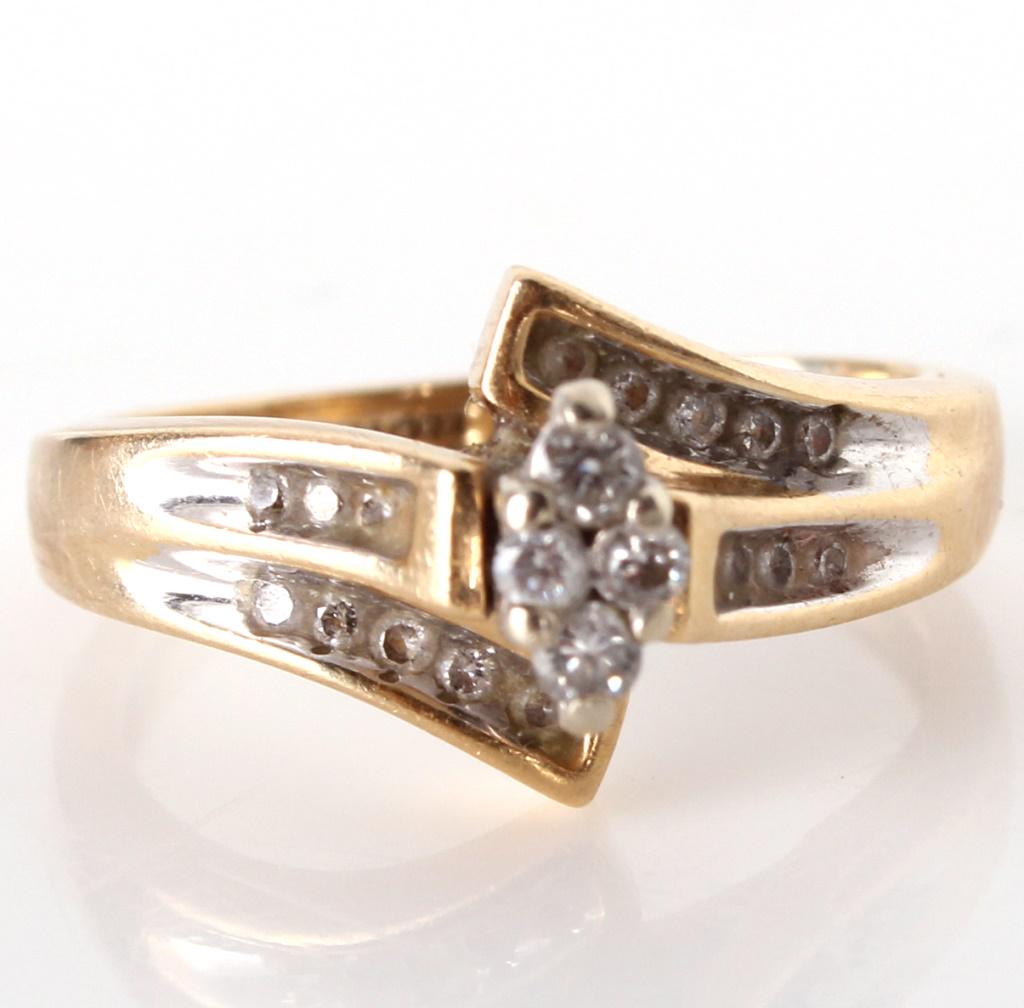 14K YELLOW GOLD AND DIAMOND KEEPSAKE RING (1 of 2)