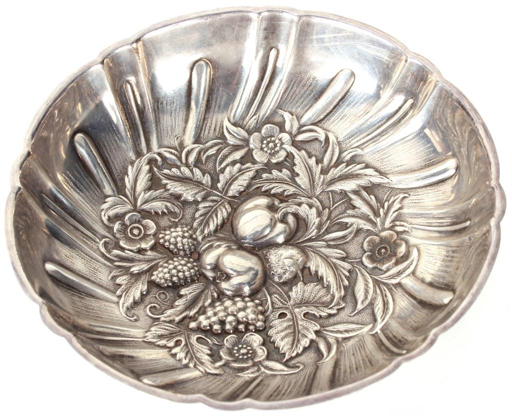 S KIRK & SON #430 STERLING REPOUSSE CANDY DISH (1 of 3)