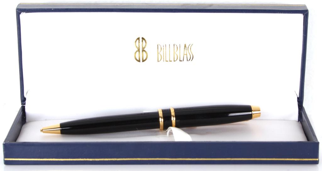 BILL BLASS VINTAGE NAVY WRITING PEN: 11499BILL BLASS VINTAGE NAVY WRITING PEN Bill Blass vintage navy writing pen. The pen is still in its original case. Condition: Very fine