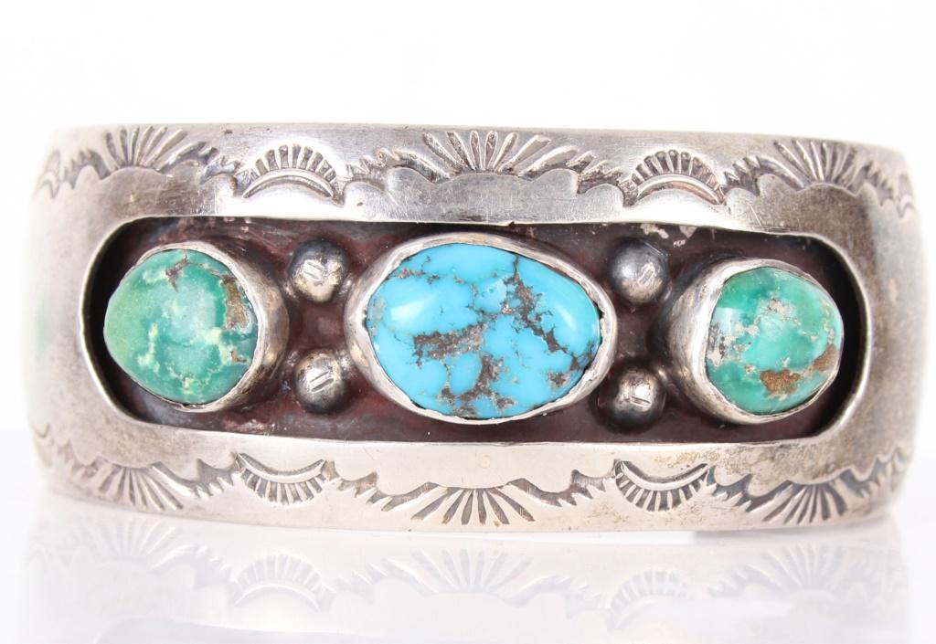 VINTAGE NAVAJO 3-STONE TURQUOISE & STERLING CUFF (1 of 2)