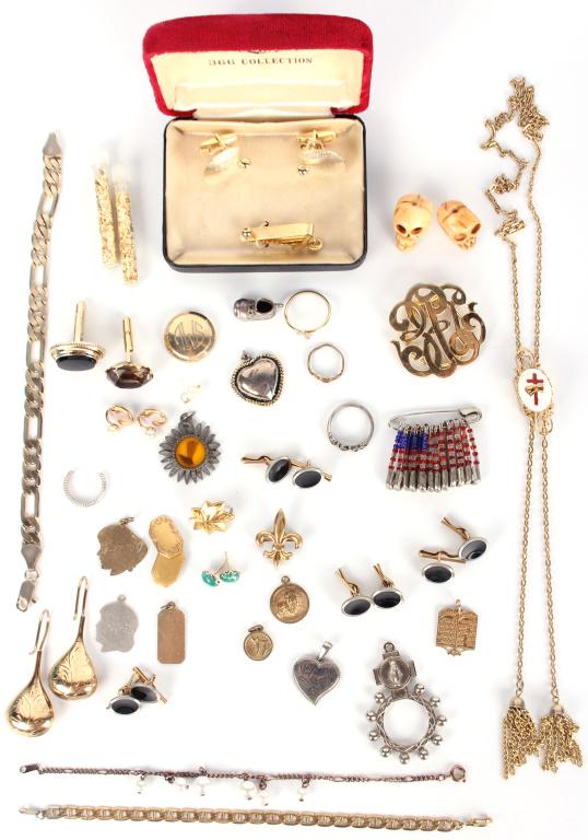 VINTAGE COSTUME JEWELRY SOME GF - LOT OF 40 (1 of 3)