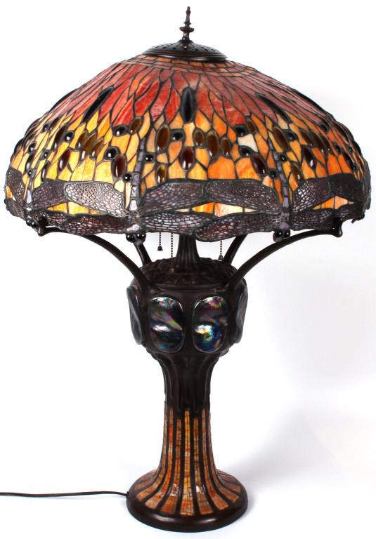 TIFFANY STYLE DRAGONFLY TABLE LAMP IRIDESCENT BASE (1 of 7)