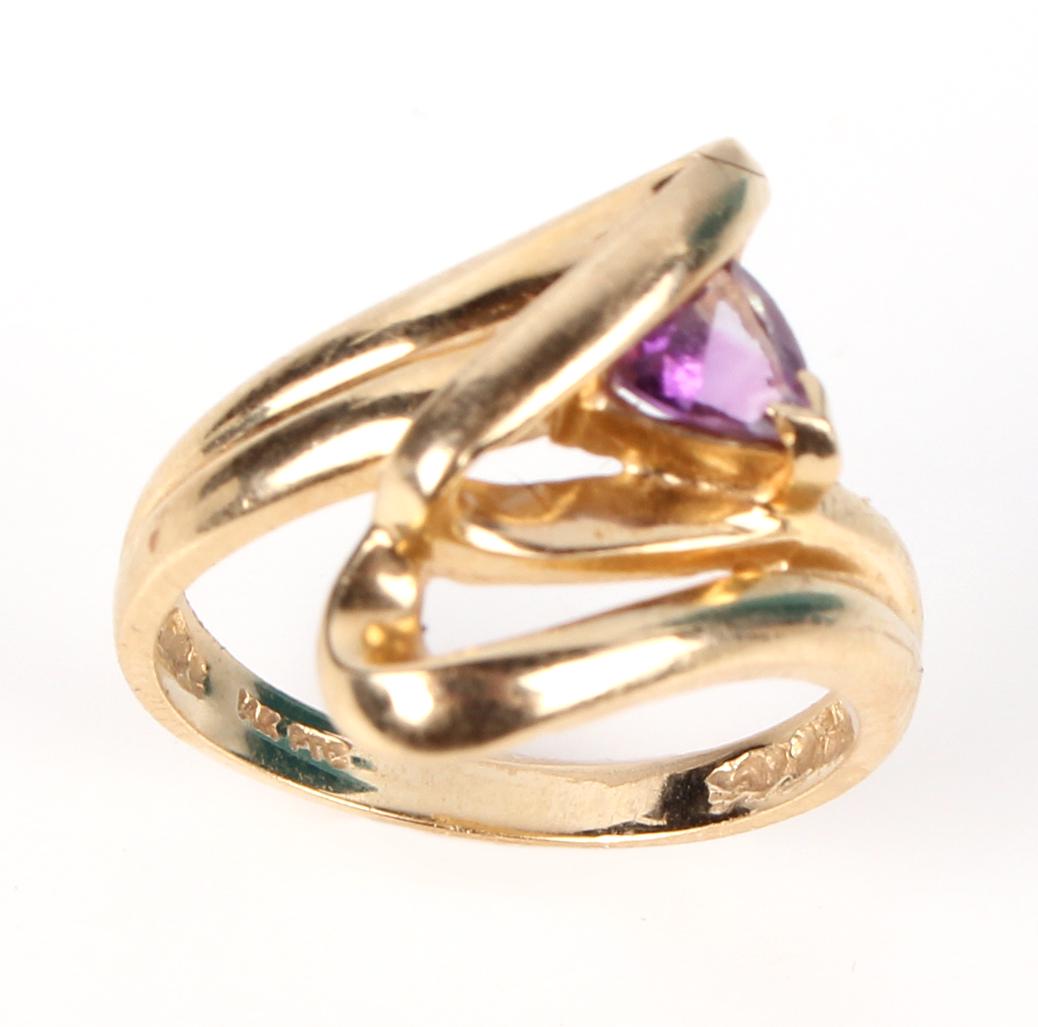 14K YELLOW GOLD AMETHYST RING (1 of 5)