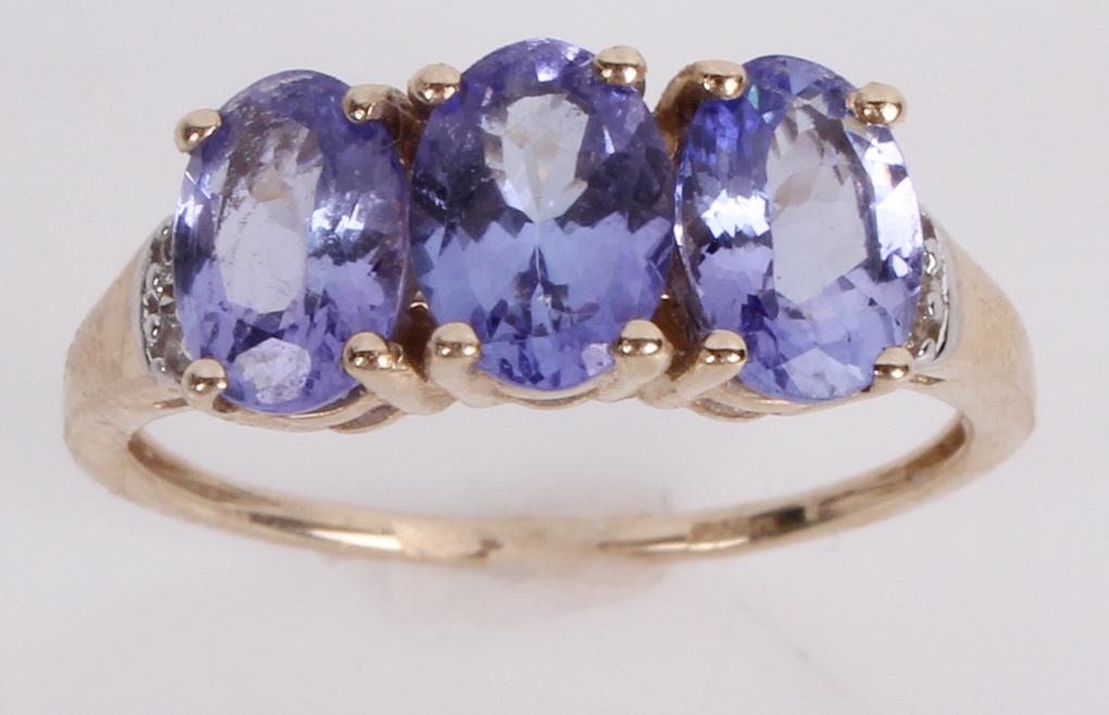 10K YELLOW GOLD DIAMOND & TANZANITE RING - .06 CTW (1 of 6)