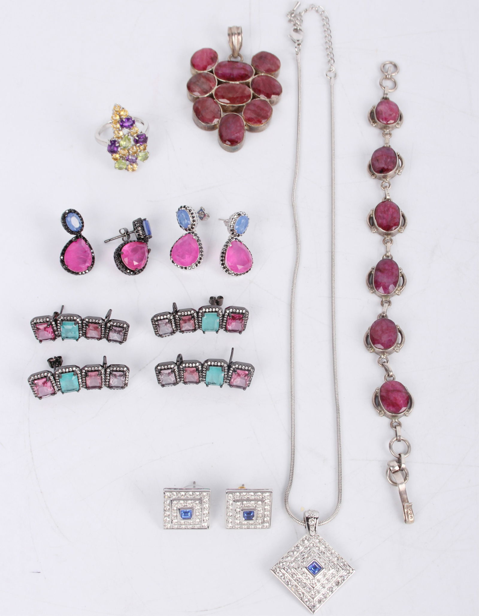 STERLING SILVER ASSORTED LADIES JEWELRY - LOT OF 9 (1 of 4)