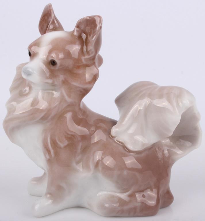 LLADRO "SMALL DOG" #4749 PORCELAIN FIGURE (1 of 4)