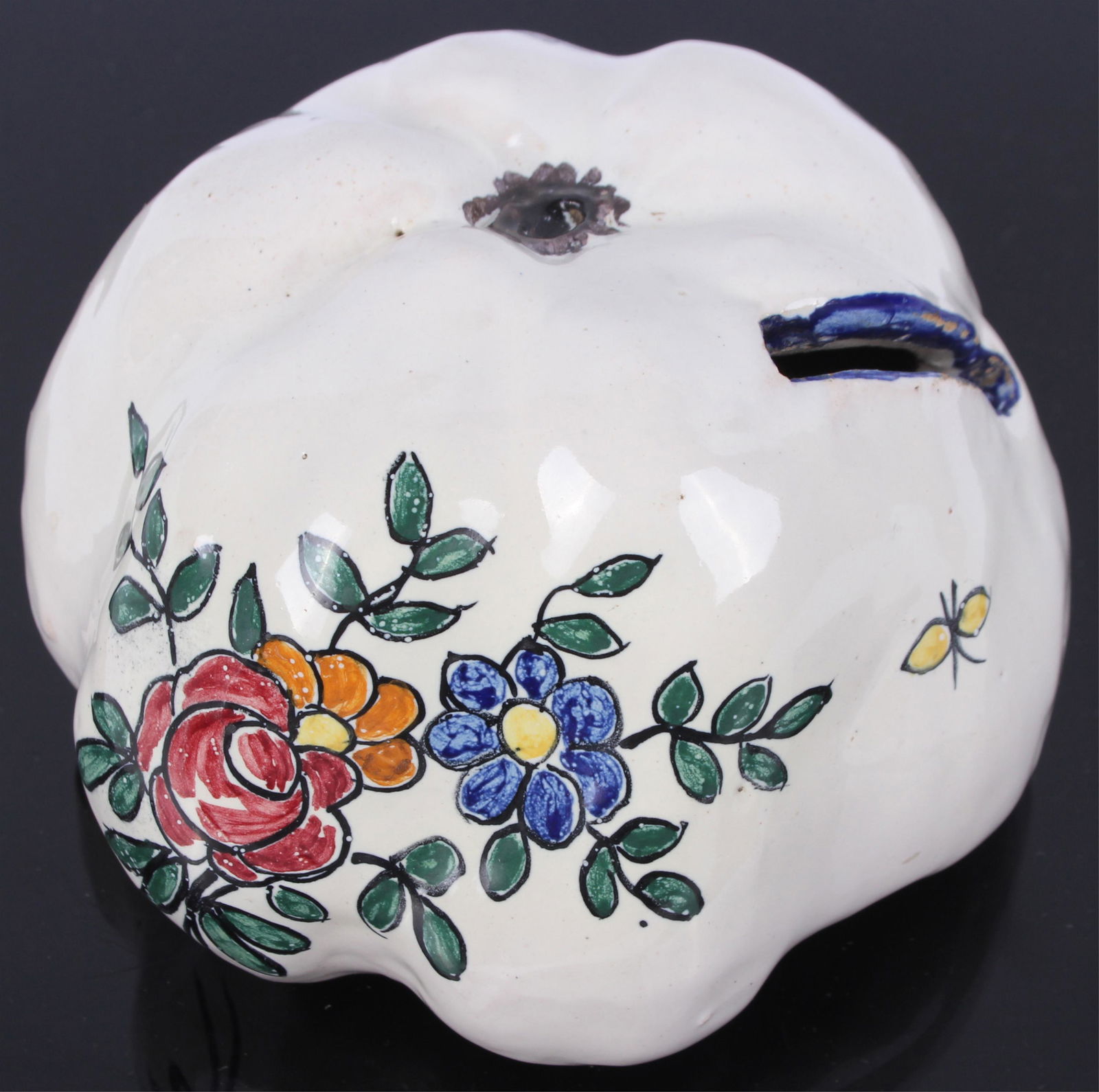 RARE SANCAI HAND PAINTED POTTERY COIN BANK: 126189 RARE SANCAI HAND PAINTED POTTERY COIN BANK Rare Sancai Hand painted Pottery coin bank. Size: 3.5 X 2" Condition: Fine