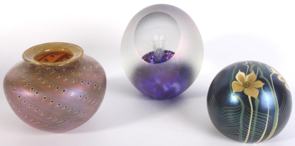 ART GLASS - ORIENT & FLUME, ZWIESEL & LOCKHEART: 132152 ART GLASS - ORIENT & FLUME, ZWIESEL & LOCKHEART Lot to include one Orient & Flume signed 1977 paperweight, one Zwiesel signed 1992 bud vase, and one Lockheart signed 1993 paperweight.Size: 4" L