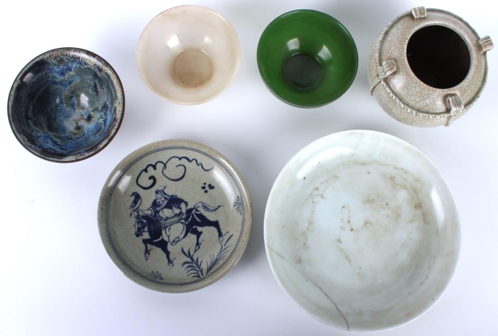 ANTIQUE CHINESE PORCELAIN & GLASS DISHES - (7) (1 of 7)