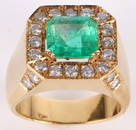 0.72CTW DIAMOND18K YELLOW GOLD EMERALD RING