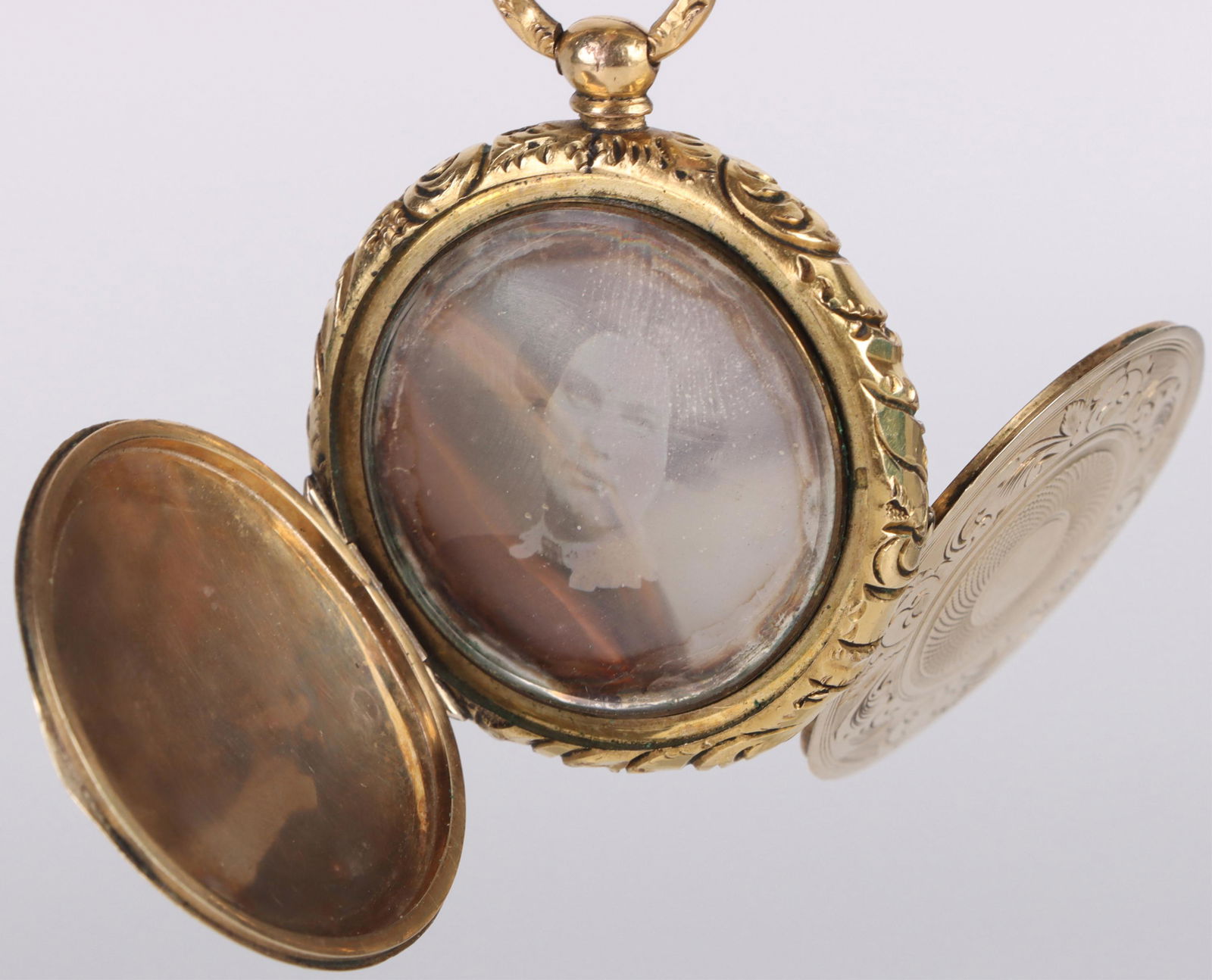 10K ANTIQUE MOURNING DAGUEREEOTYPE TINTYPE LOCKET (1 of 4)
