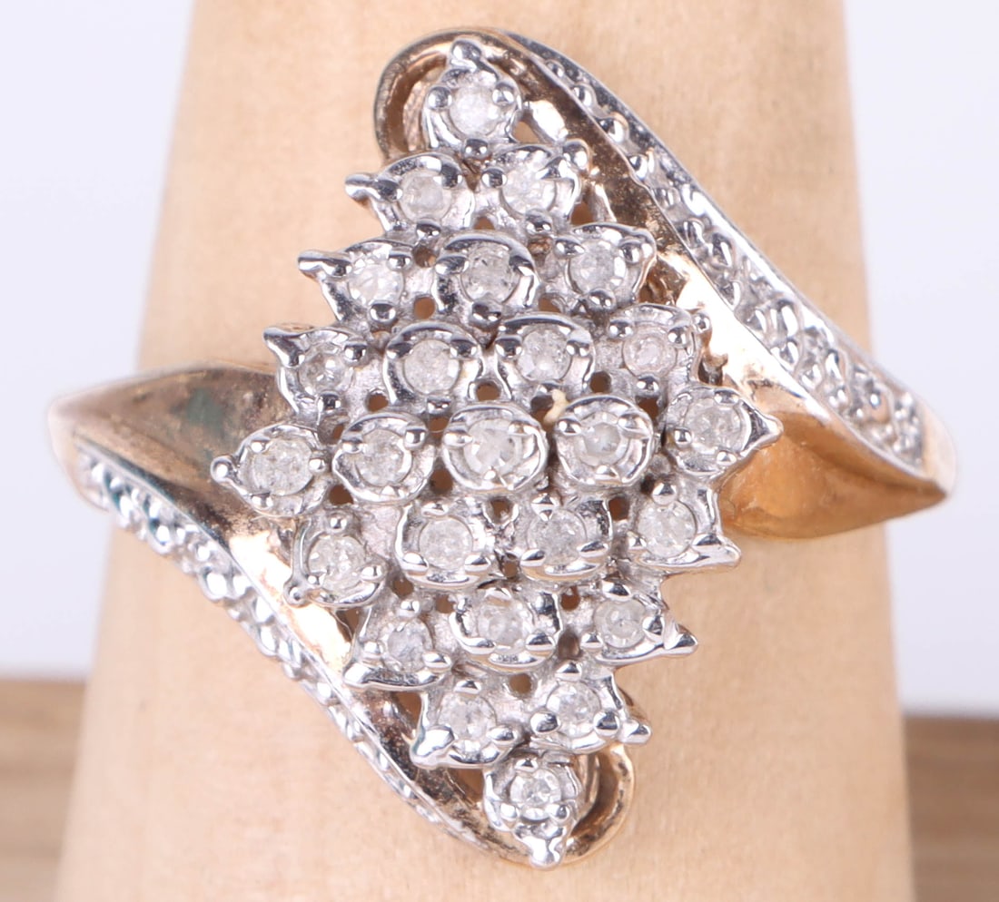 10K YELLOW GOLD CLUSTER DIAMOND LADIES RING (1 of 5)