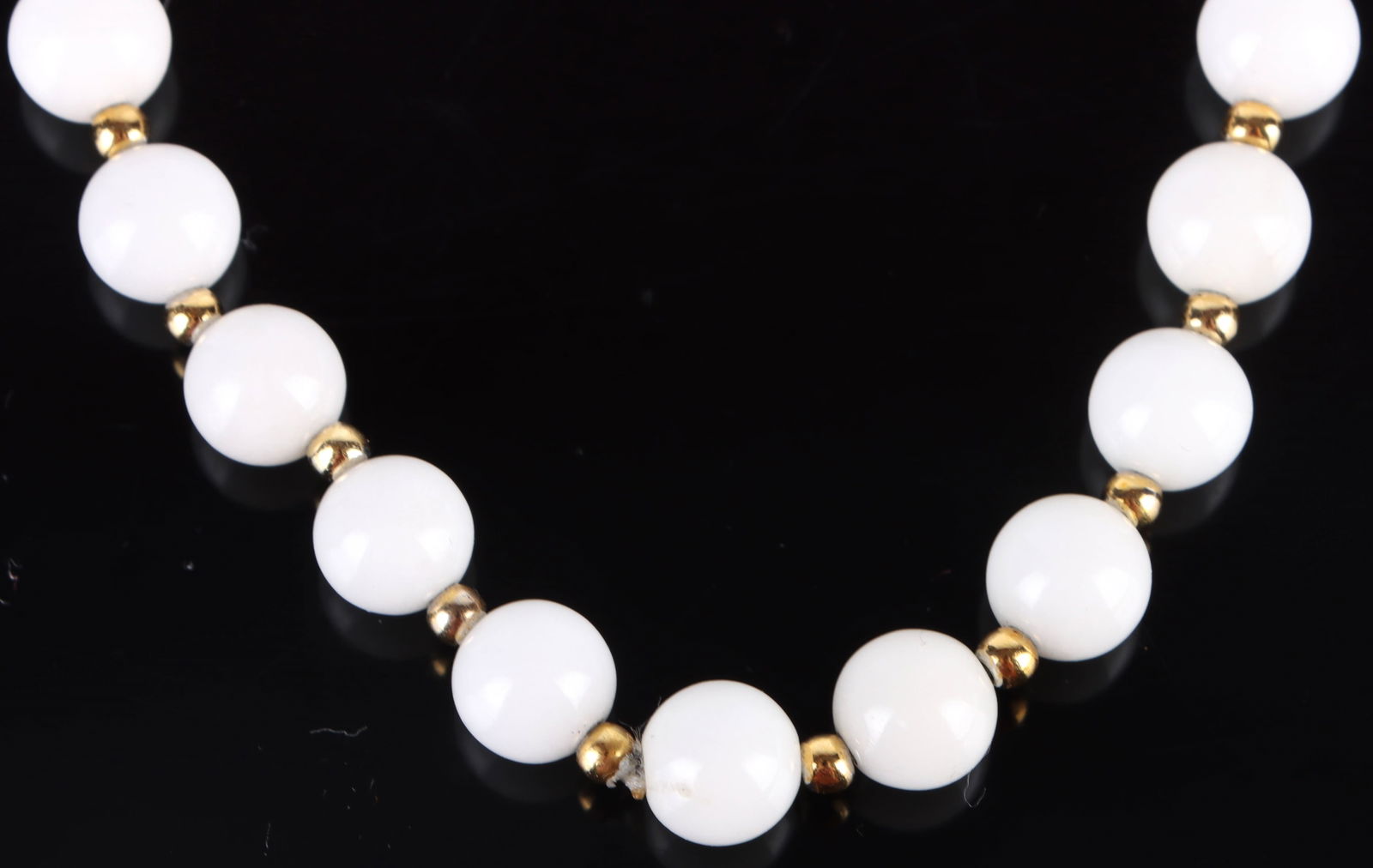 WHITE CORAL 10K YELLOW GOLD BEADED NECKLACE (1 of 3)