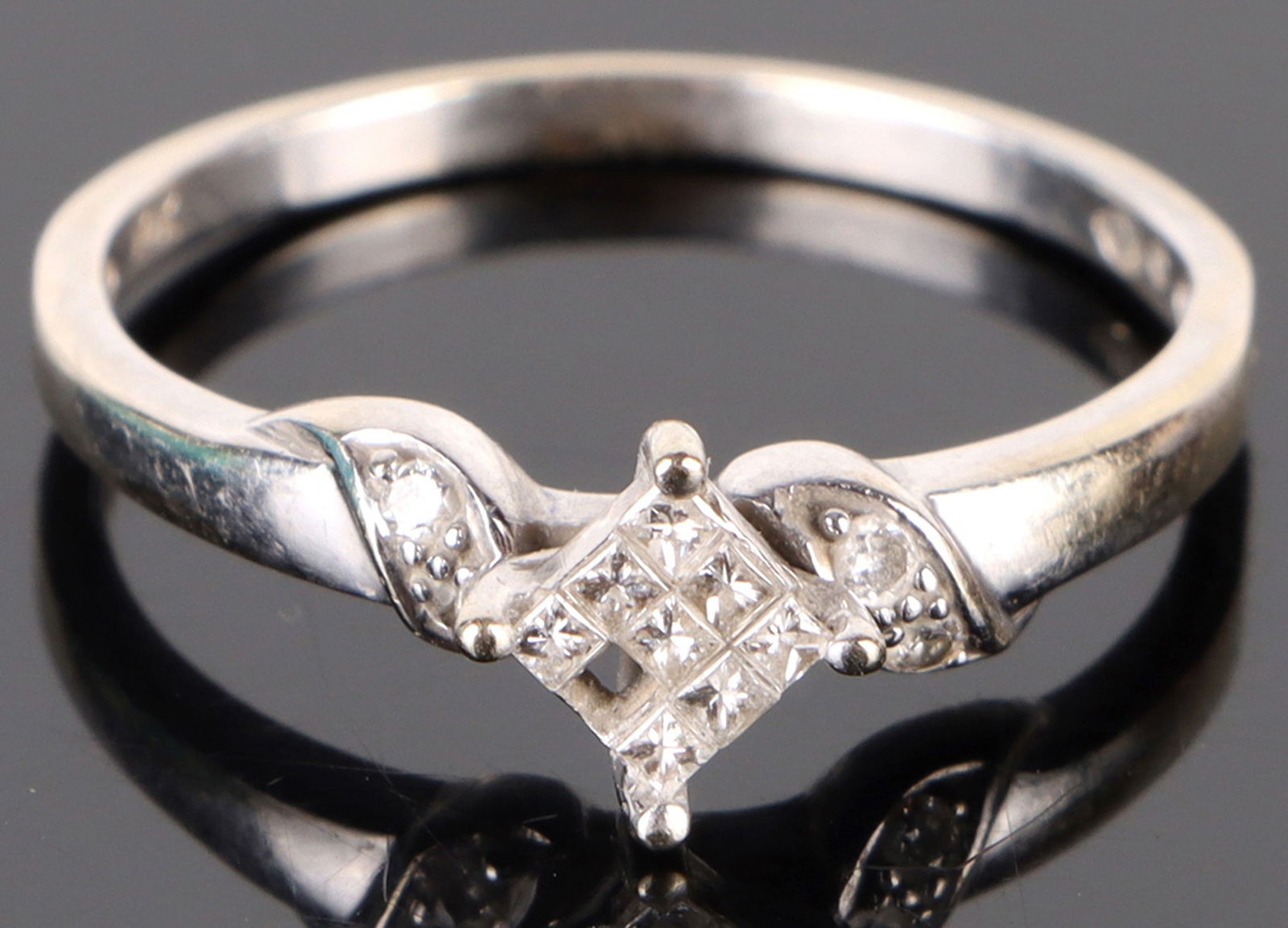 14K WHITE GOLD DIAMOND LADIES RING - 0.24 CTW (1 of 3)