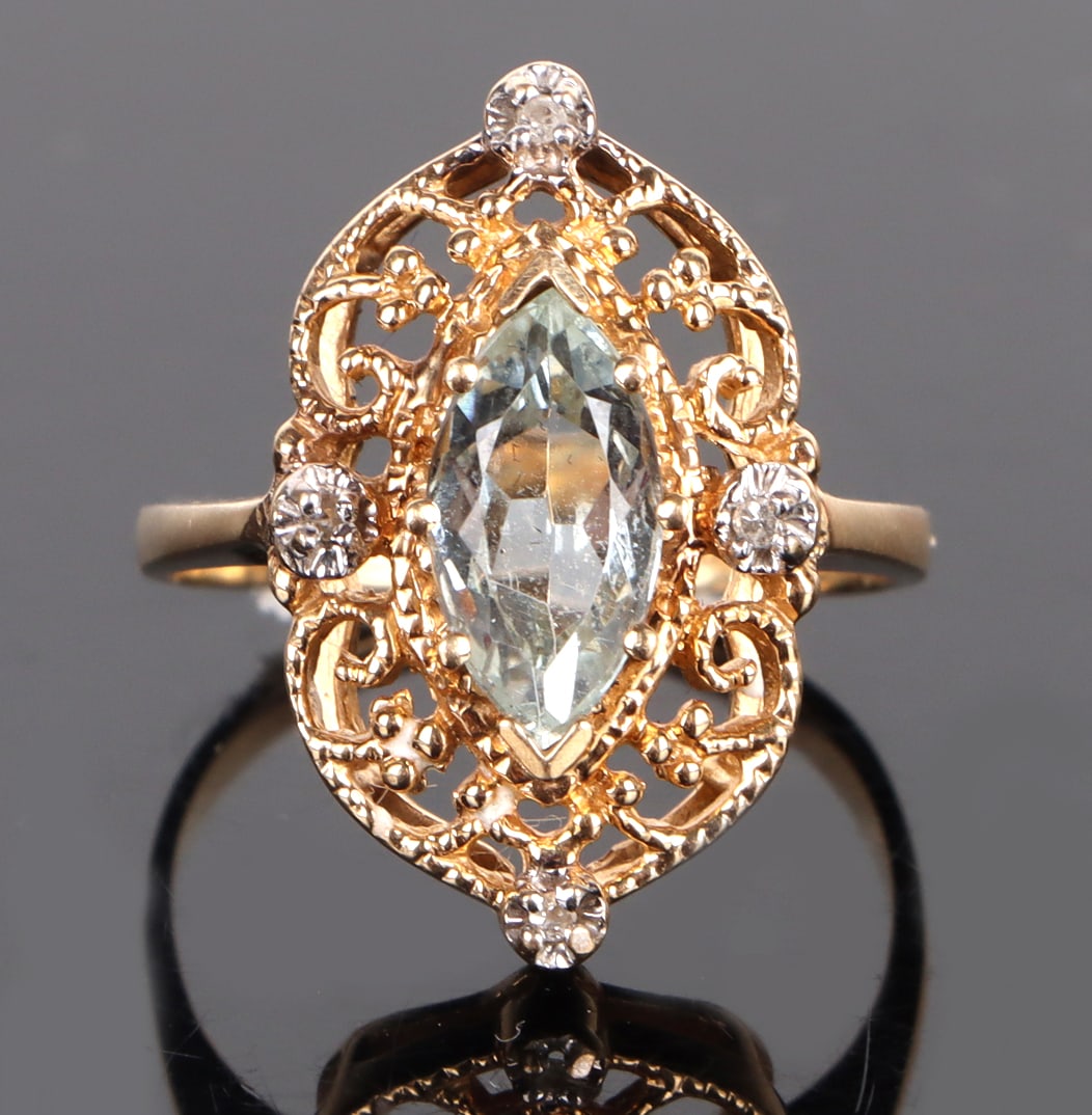 14K YELLOW GOLD AQUAMARINE DIAMOND LADIES RING (1 of 5)