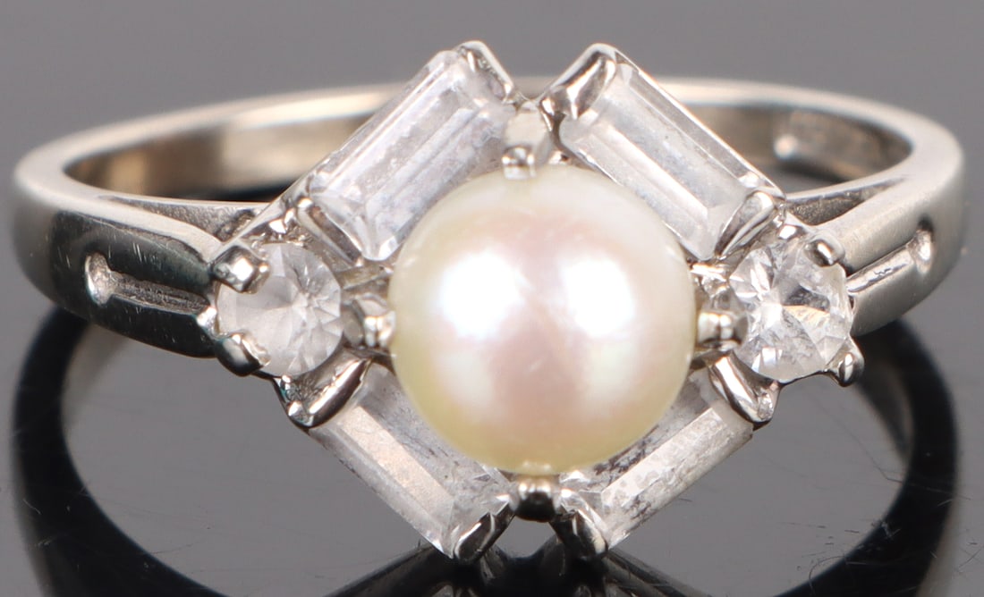10K WHITE GOLD PEARL QUARTZ LADIES RING (1 of 3)