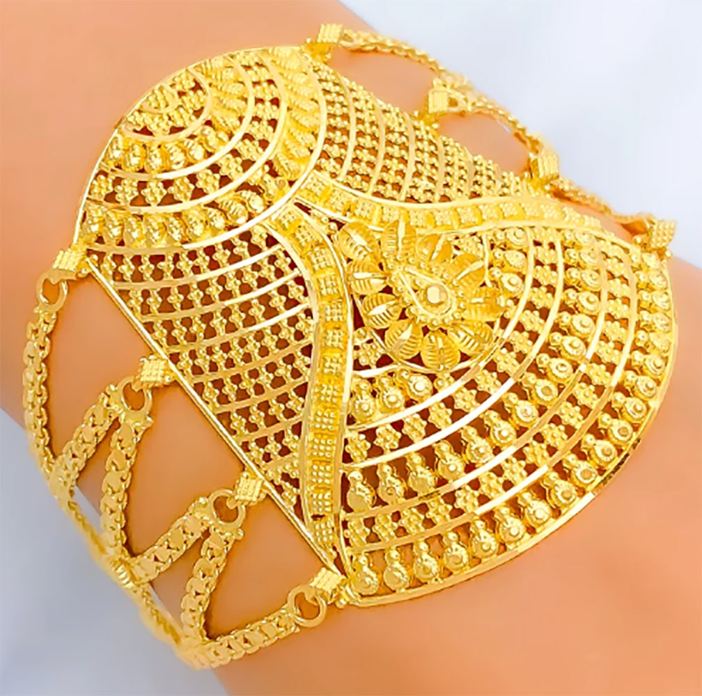 22K GOLD PALATIAL FLORAL NETTED STATEMENT BRACELET (1 of 2)