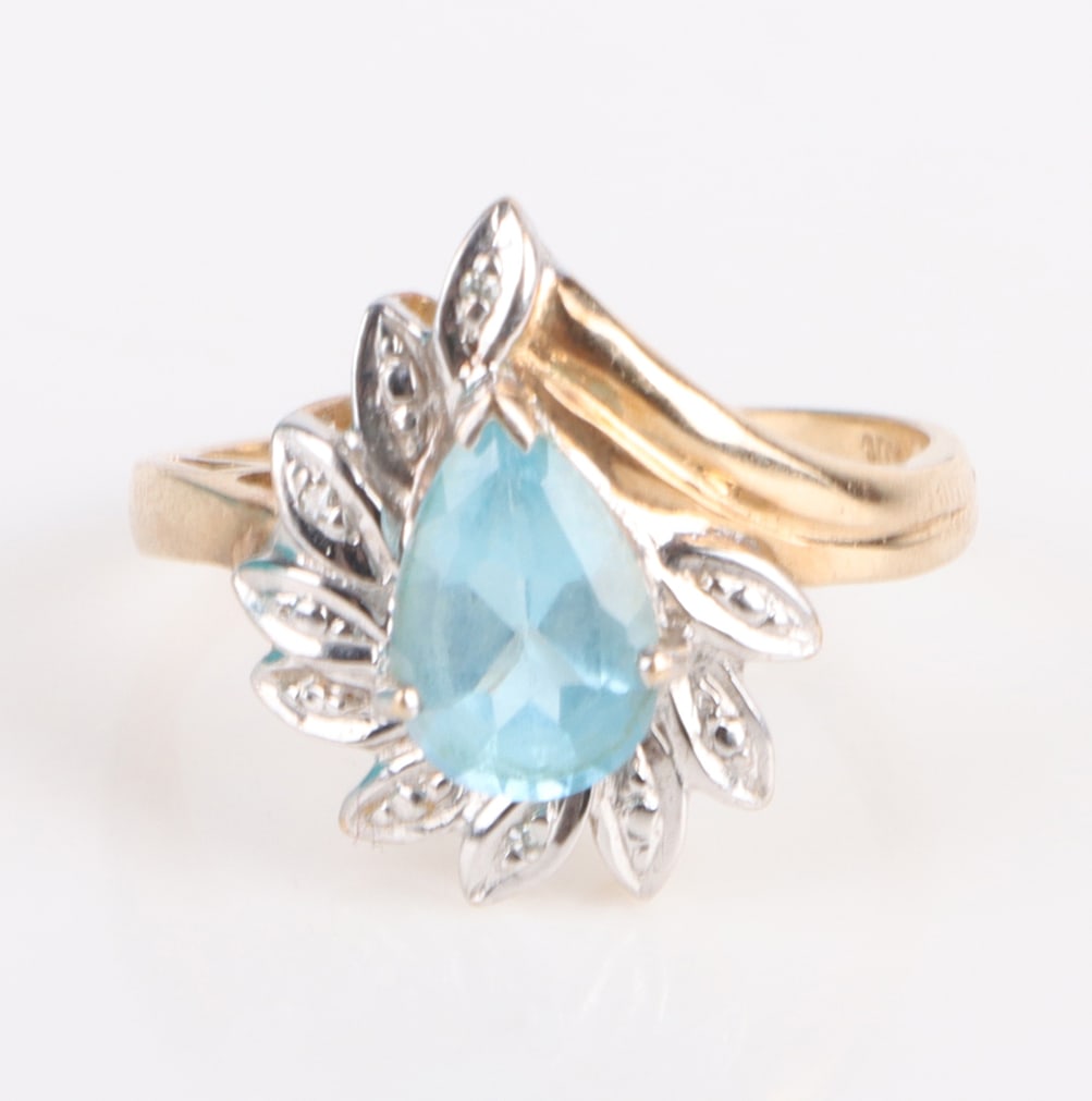 10K YELLOW GOLD PEAR CUT BLUE TOPAZ LADIES RING (1 of 3)