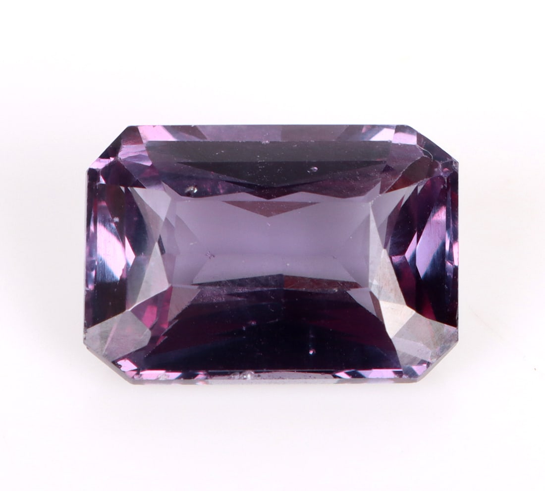 13.25CT GENUINE LOOSE BI-COLOR ALEXANDRITE W/ CERT: 173100 13.25CT GENUINE LOOSE BI-COLOR ALEXANDRITE W/ CERT 13.25ct genuine loose emerald-cut bi-color Alexandrite with certification. Gemstone is electronically tested and identified, certification has