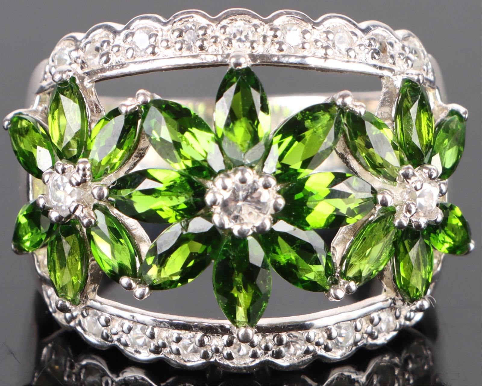 GREEN PERIDOT & TOPAZ STERLING SILVER FLORAL RING (1 of 4)