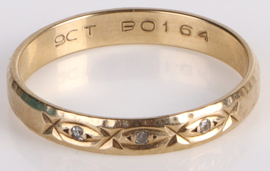 10K YELLOW GOLD LADIES DIAMOND RING (1 of 2)