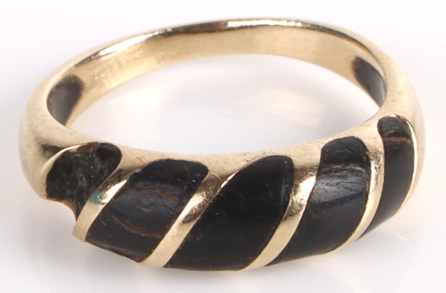 14K YELLOW GOLD BLACK ENAMELED LADIES RING (1 of 4)
