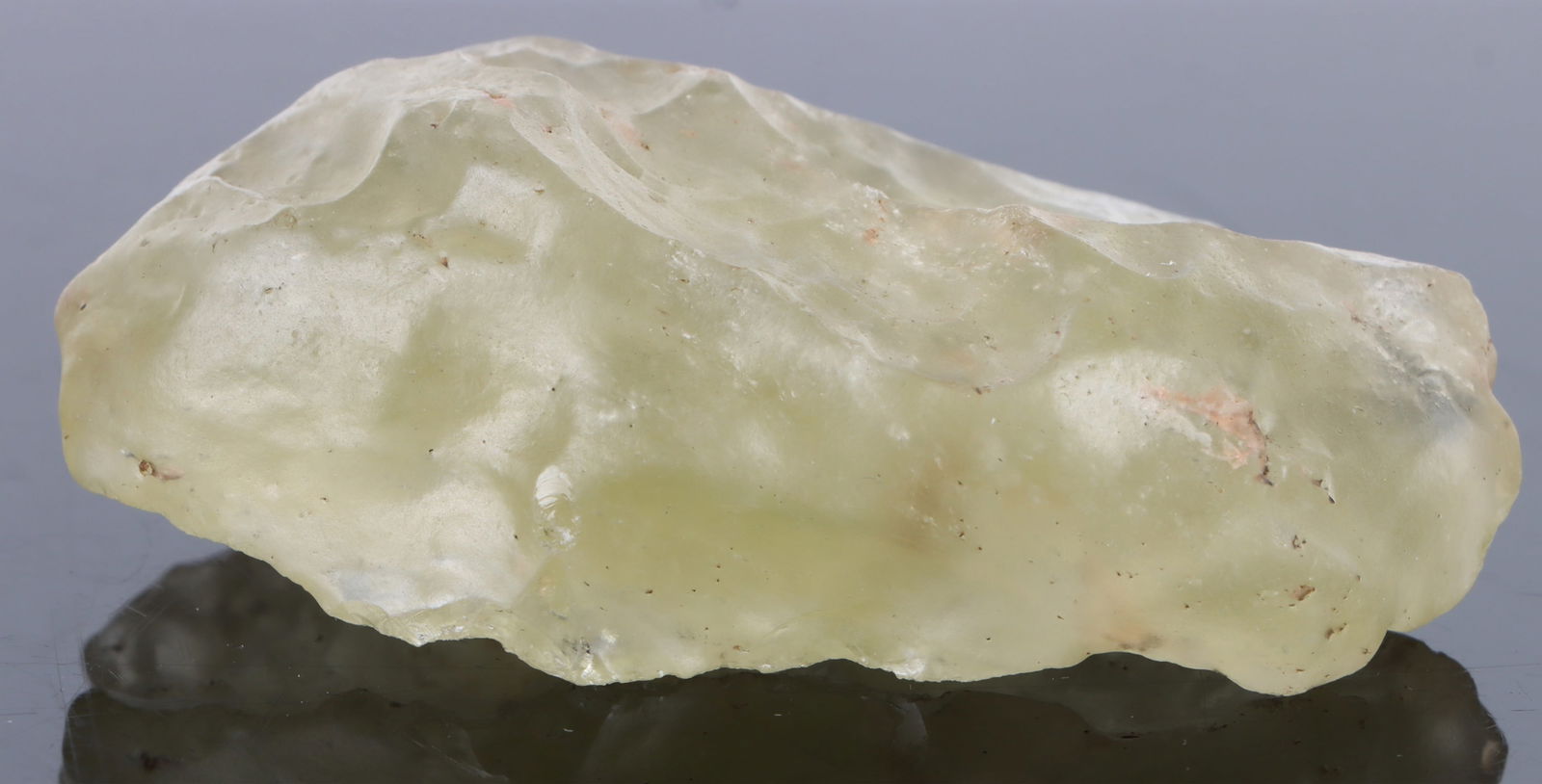 255.15CT LIBYAN DESERT GLASS METEORITE IMPACT (1 of 4)