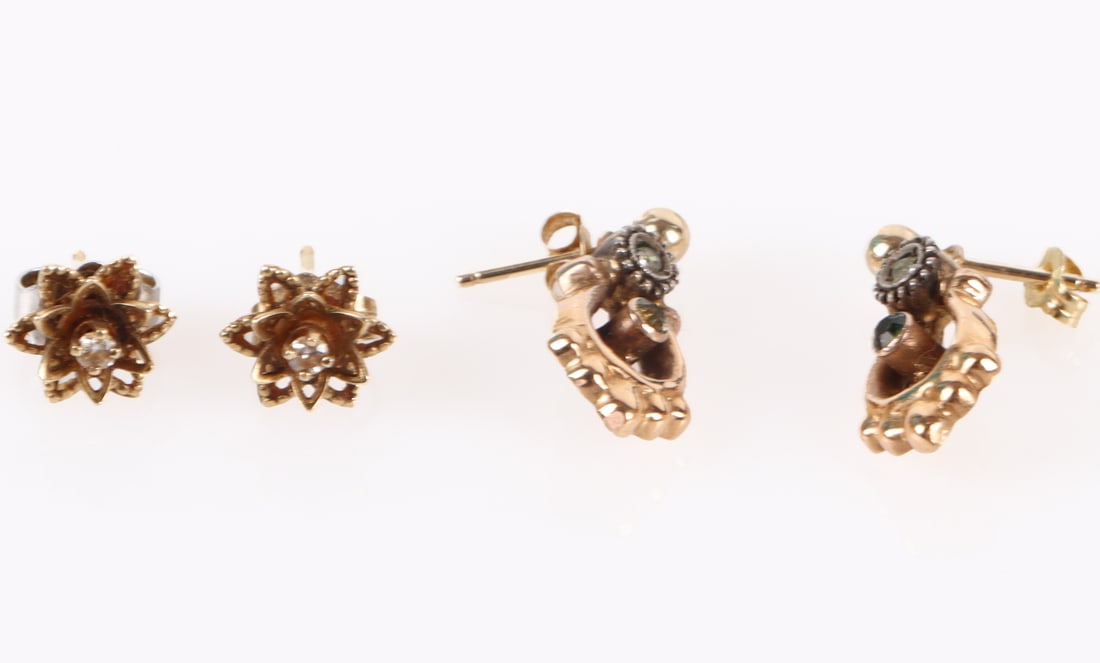 14K YELLOW GOLD VICOTRIAN LADIES EARRINGS (1 of 3)