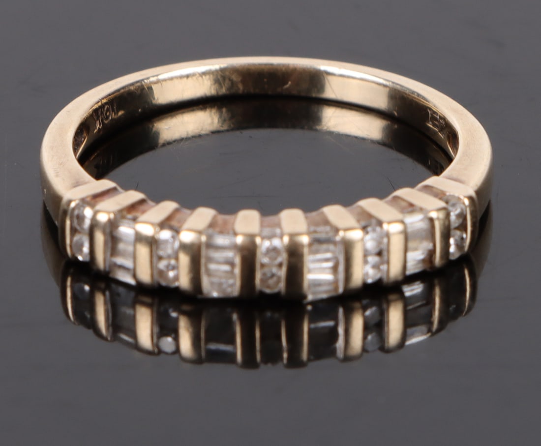 10K YELLOW GOLD CHANNEL DIAMOND LADIES RING (1 of 3)