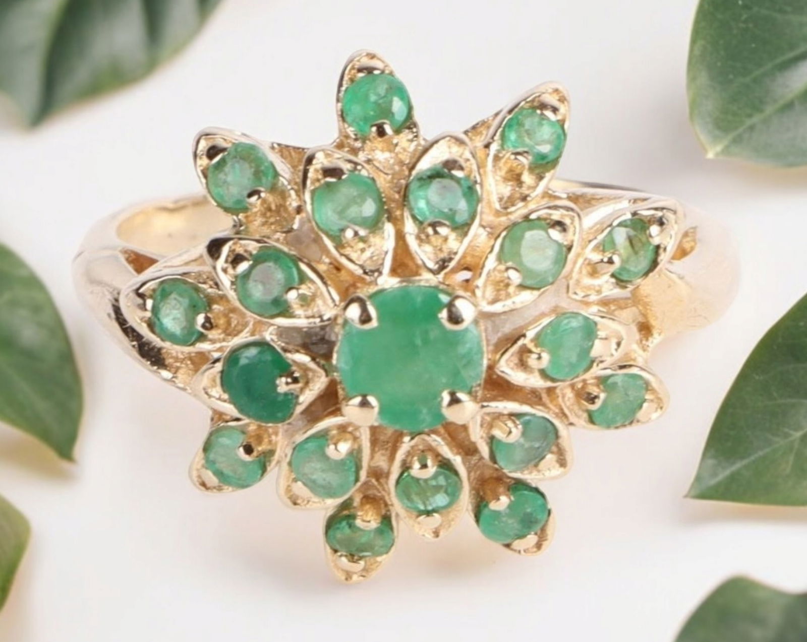 14K YELLOW GOLD GREEN EMERALD COCKTAIL RING (1 of 4)