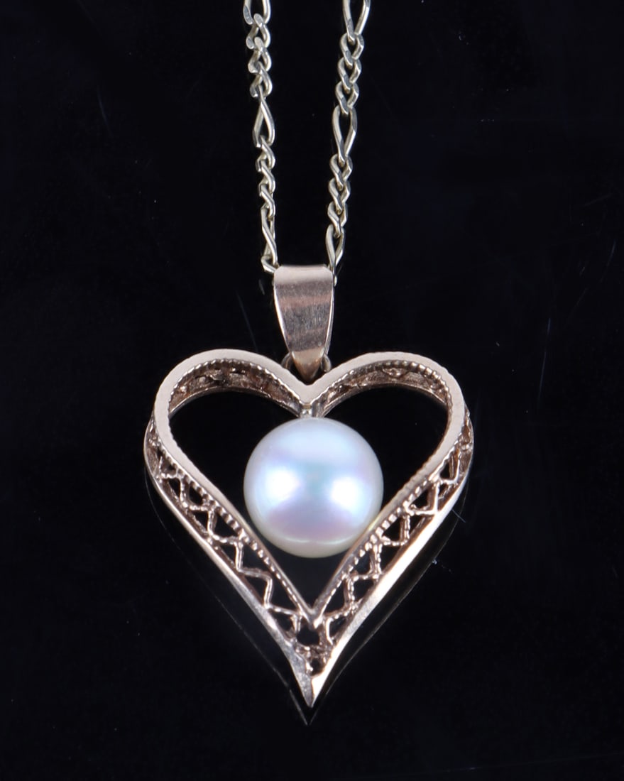 10K GOLD PEARL HEART PENDANT FIGARO LINK NECKLACE (1 of 3)