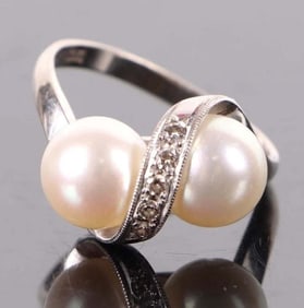14K WHITE GOLD PEARL DIAMOND LADIES RING