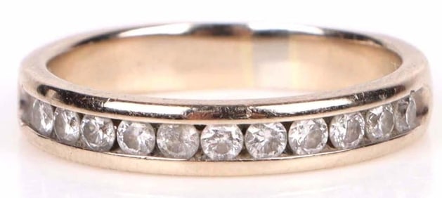 14K WHITE GOLD DIAMOND LADIES RING