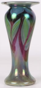 LUNDBERG STUDIOS BEAUTIFUL ART GLASS VASE SIGNED