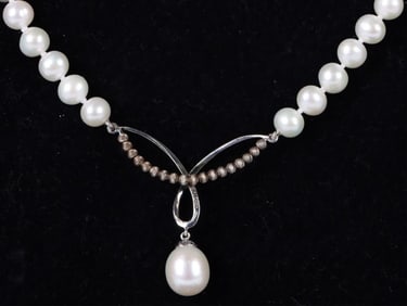 WHITE PEARL STERLING SILVER LADIES NECKLACE