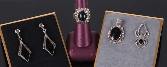 ASSORTED STERLING SILVER ONYX LADIES JEWELRY - (4)