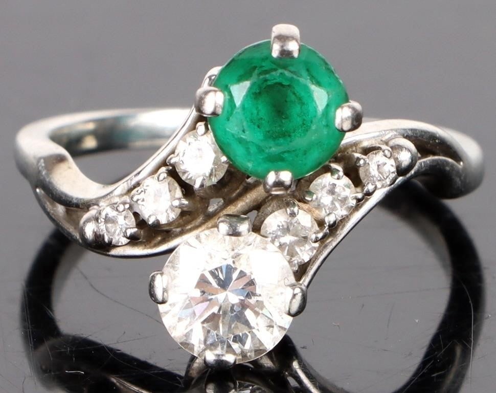 18K WHITE GOLD NATURAL DIAMOND EMERALD LADIES RING (1 of 3)