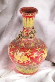 ANTIQUE CHINESE RED & YELLOW DRAGON VASE