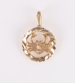 14K YELLOW GOLD CRAB LADIES PENDANT