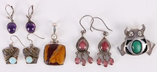 STERLING SILVER SOURHTWEST-STYLE LADIES JEWELRY