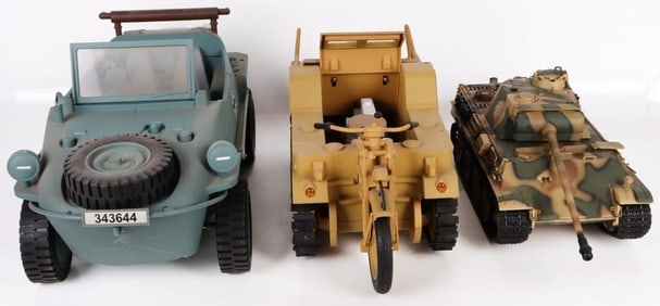 VINTAGE 21ST CENTURY ULTIMATE SOLDIER WWII - (3)