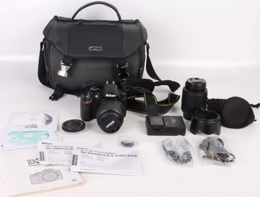 NIKON D3200 CAMERA W/ ALL ACCESSORIES & CAMERA BAG