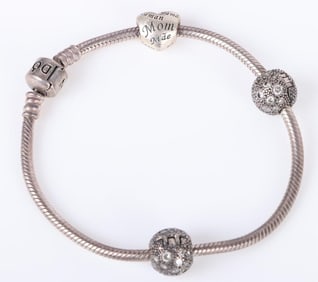 PANDORA STERLING SILVER LADIES CHARM BRACELET