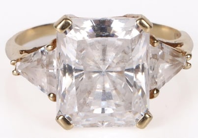 10K YELLOW GOLD CZ LADIES RING