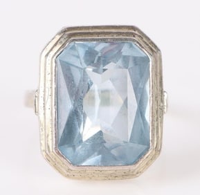 14K WHITE GOLD LARGE BLUE TOPAZ LADIES RING