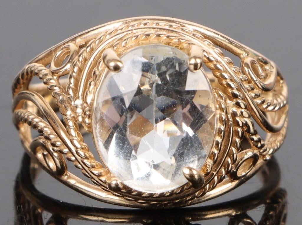 14 KT. OVAL AQUAMARINE LADIES RING (1 of 4)