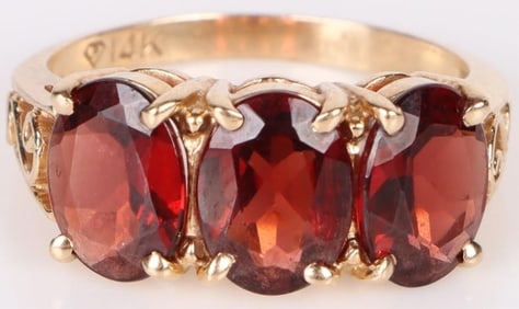 14K YELLOW GOLD OVAL CUT GARNET LADIES RING