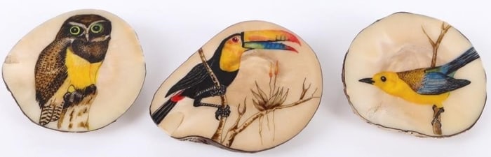 S. CHEUCARACAMA CARVED TAGUA NUTS W/ BIRDS