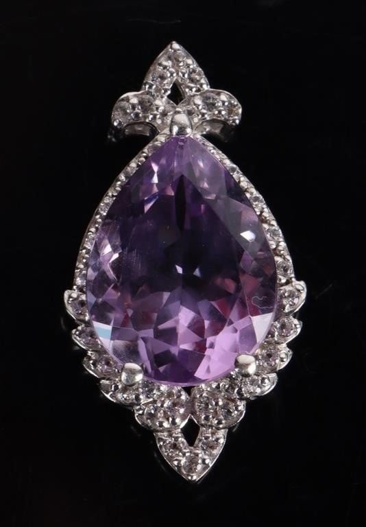 6CT PEAR SHAPED AMETHYST STERLING PENDANT (1 of 2)